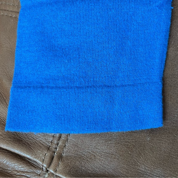 Pearls & Cashmere set - Picture 6 of 9